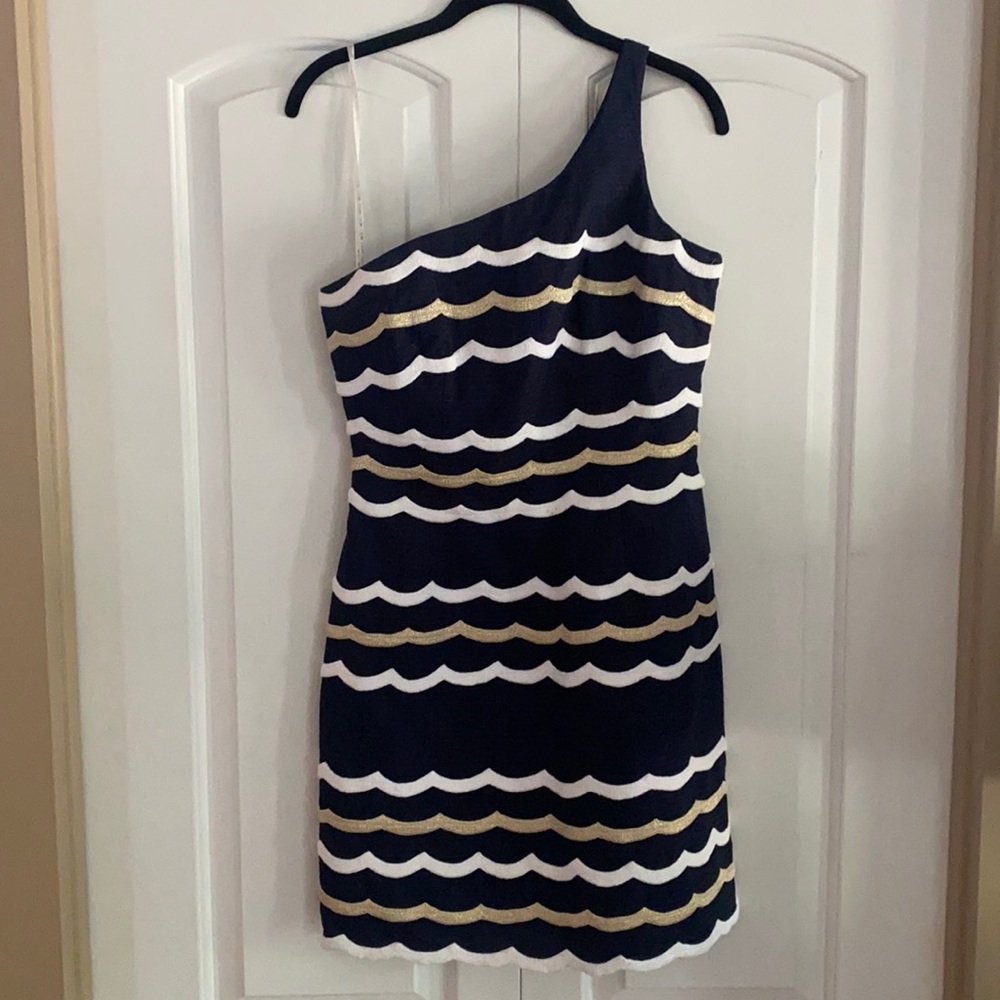 Lilly Pulitzer Scalloped Dress size 6